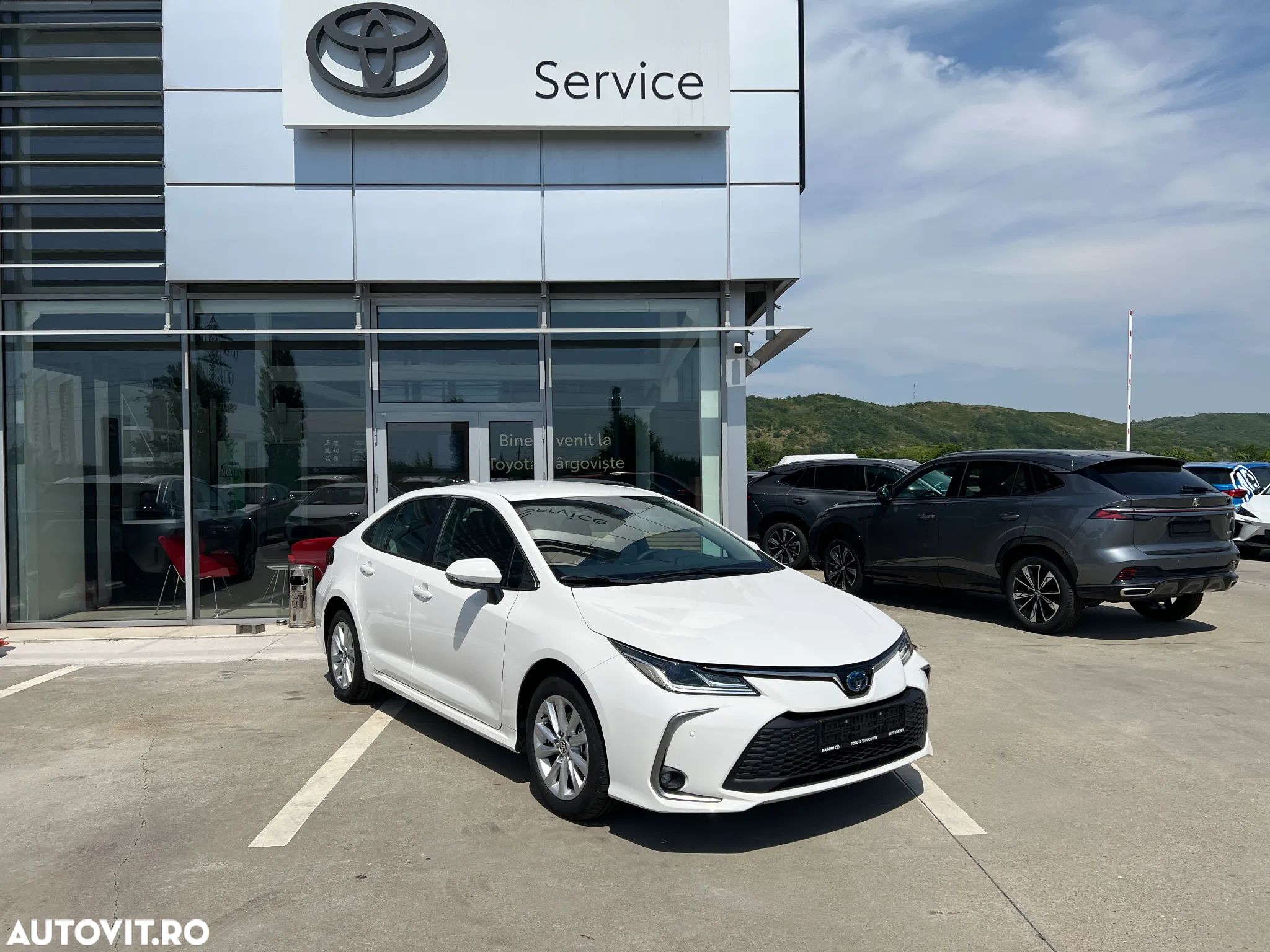 Toyota Corolla 1.8 HSD Business - 1