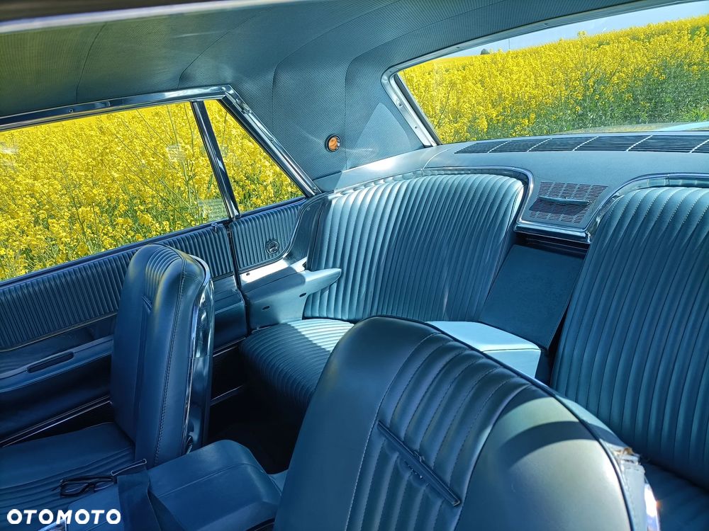 Ford Thunderbird - 5