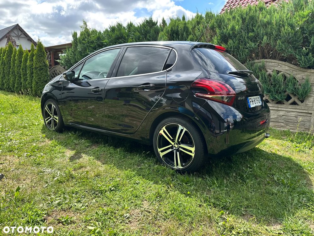 Peugeot 208 - 4