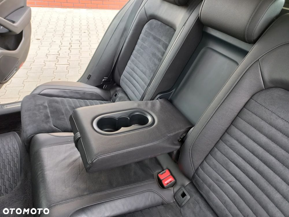 Volkswagen Passat - 22