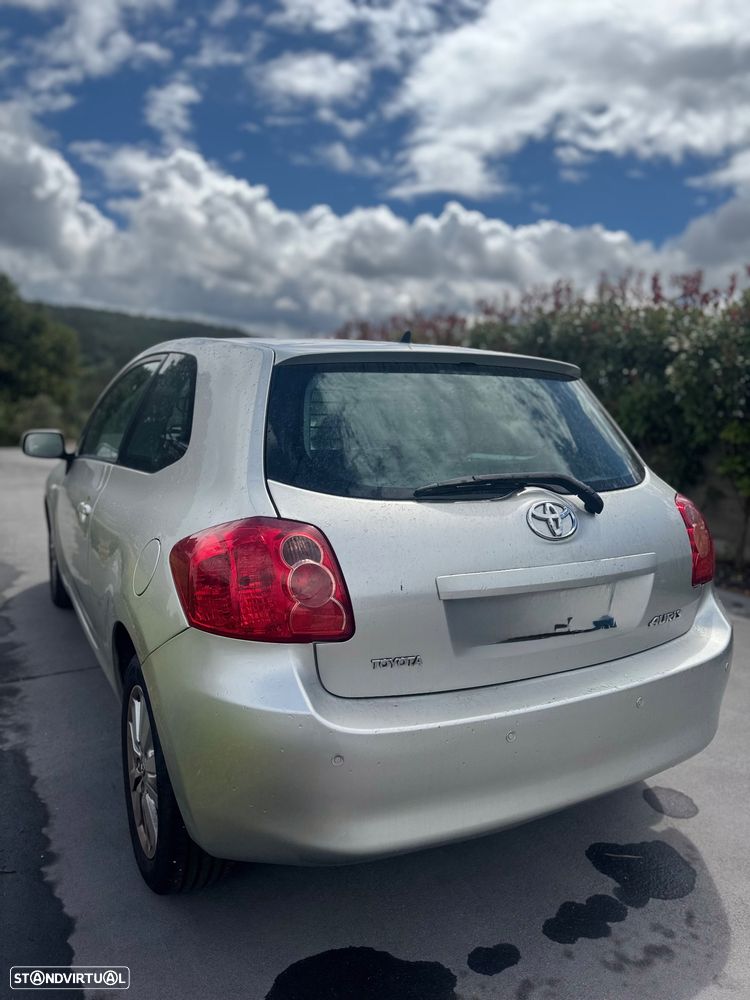 Toyota Auris 1.4 D-4D - 4