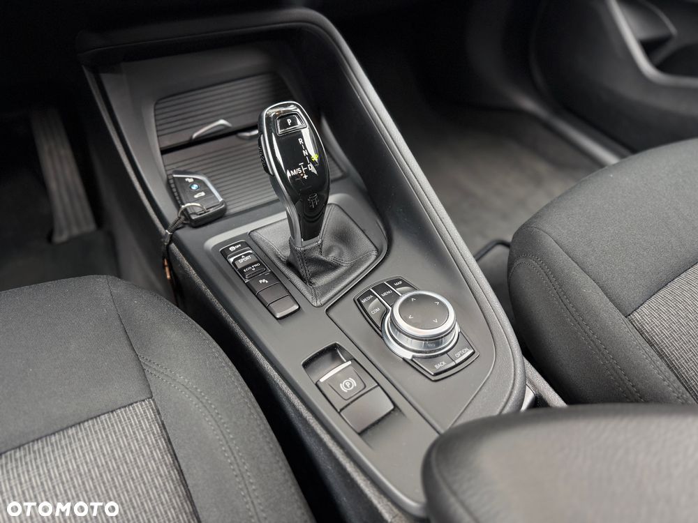 BMW X1 sDrive18d - 9