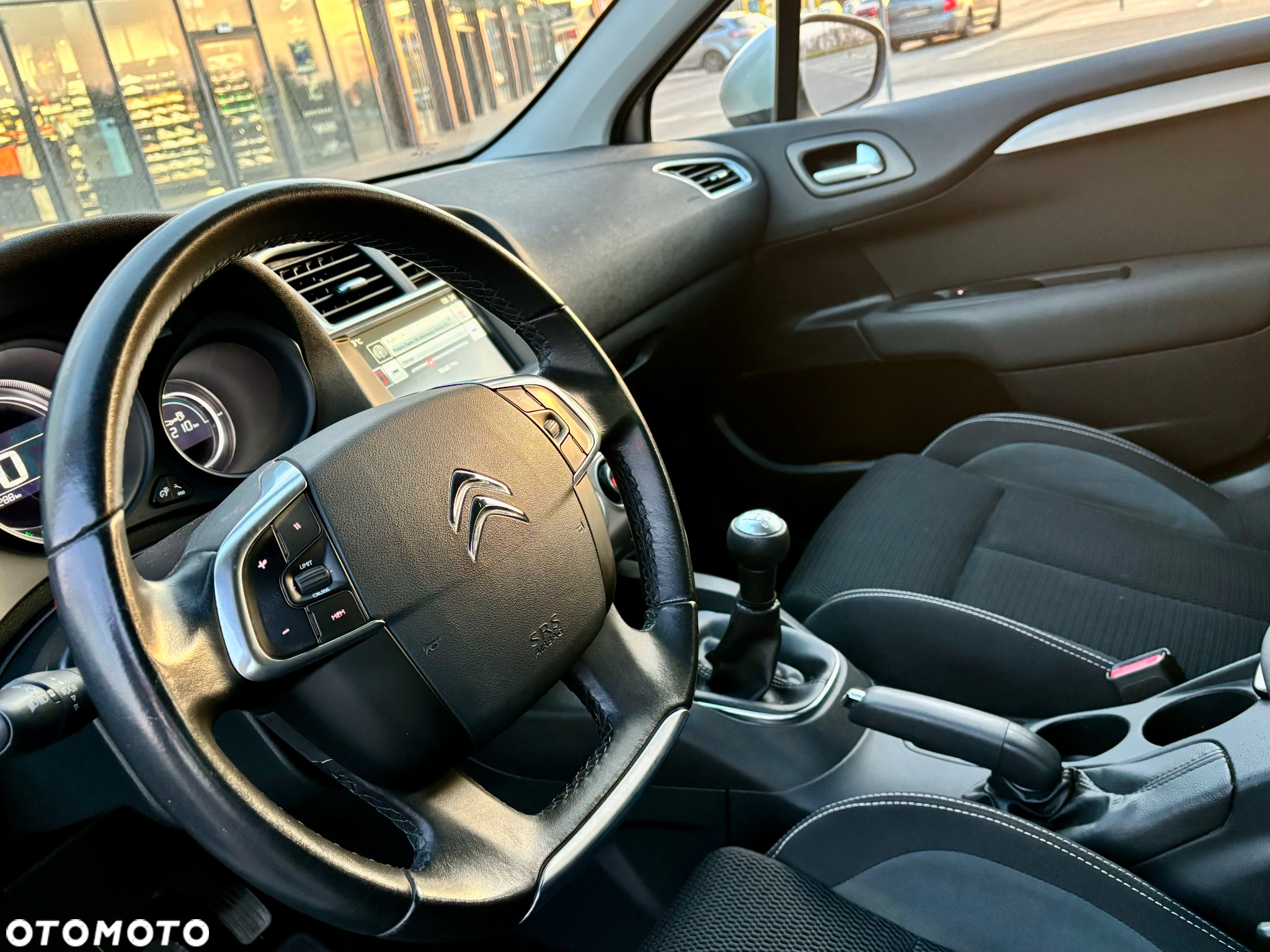 Citroën C4 BlueHDi 100 Selection - 12