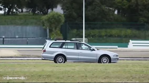 Mitsubishi Galant 2.5 V6 - 12