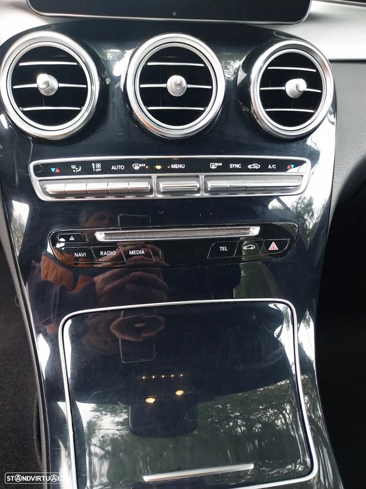 Mercedes-Benz C 300 h AMG Line - 14