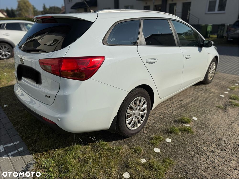 Kia Ceed - 9
