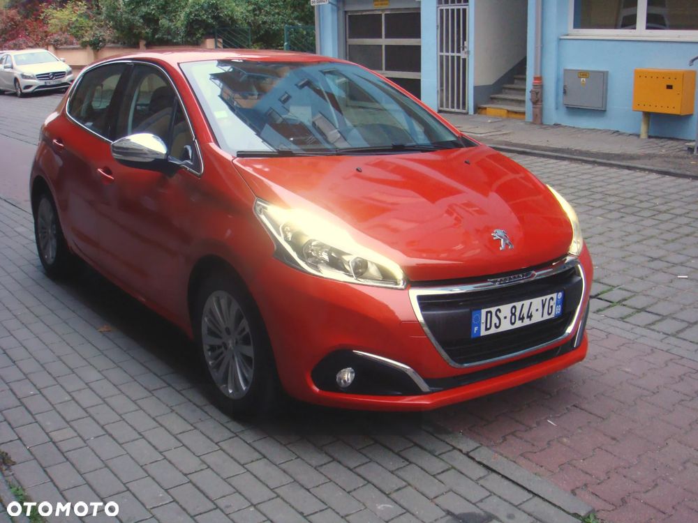 Peugeot 208 PureTech 110 Stop & Start Allure - 3