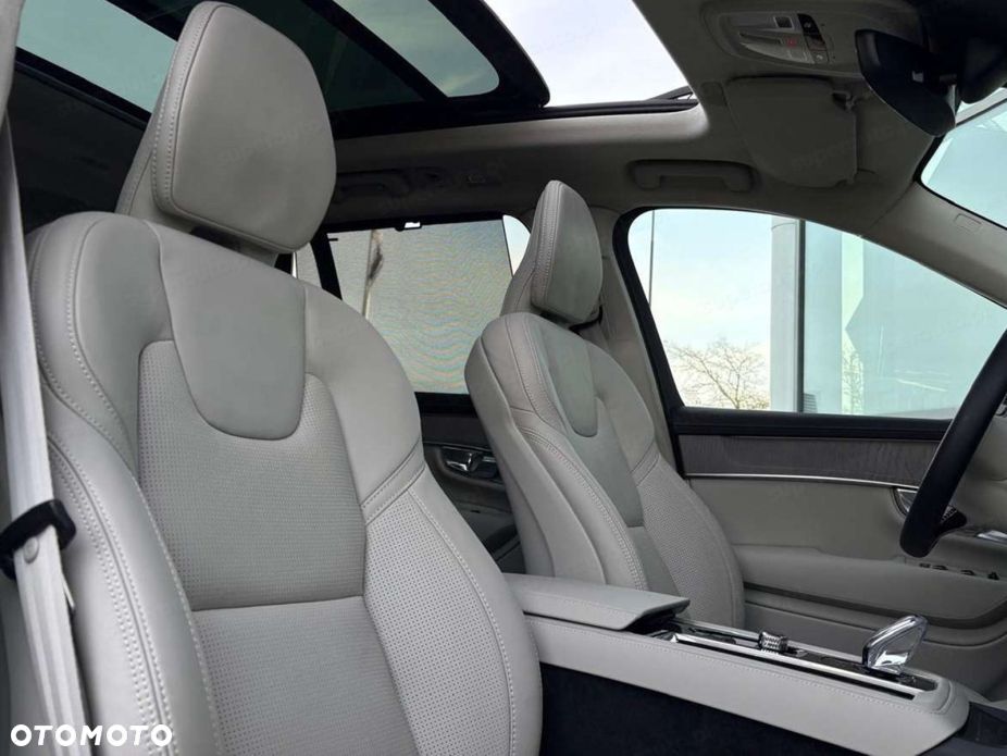 Volvo XC 90 - 18