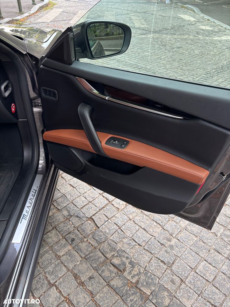 Maserati Ghibli - 12