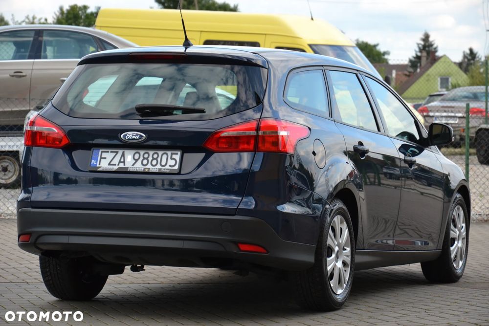 Ford Focus 1.5 TDCi DPF Start-Stopp-System Ambiente - 11