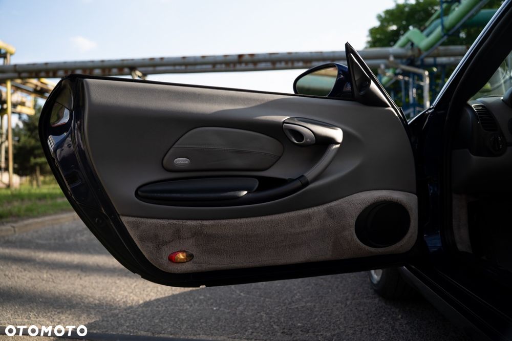 Porsche Boxster - 13