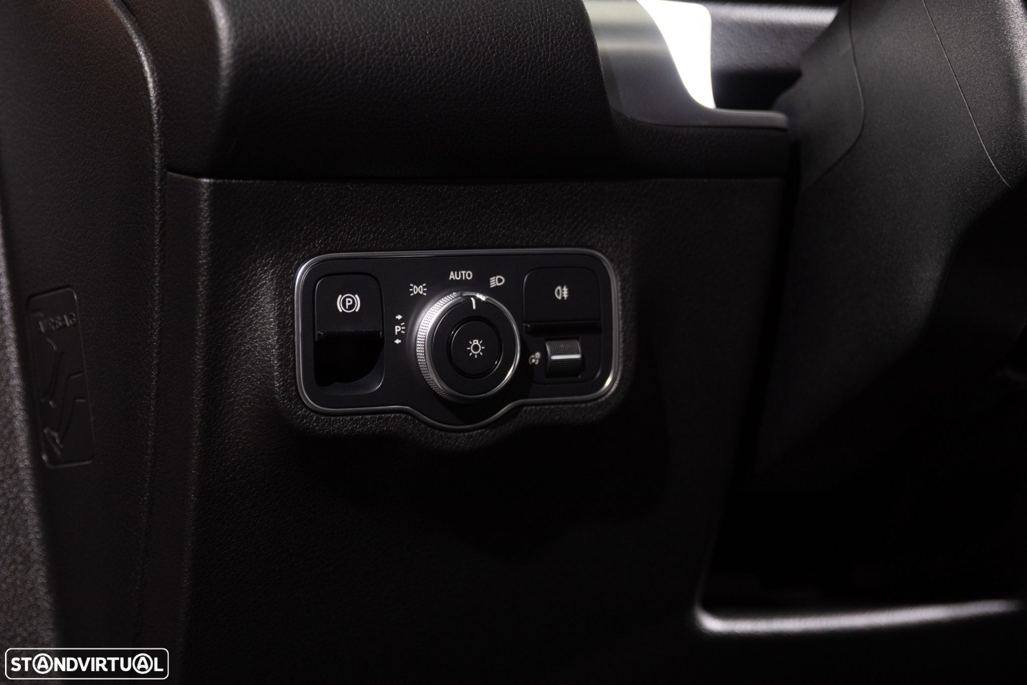 Mercedes-Benz GLB 220 d 4Matic Style - 33