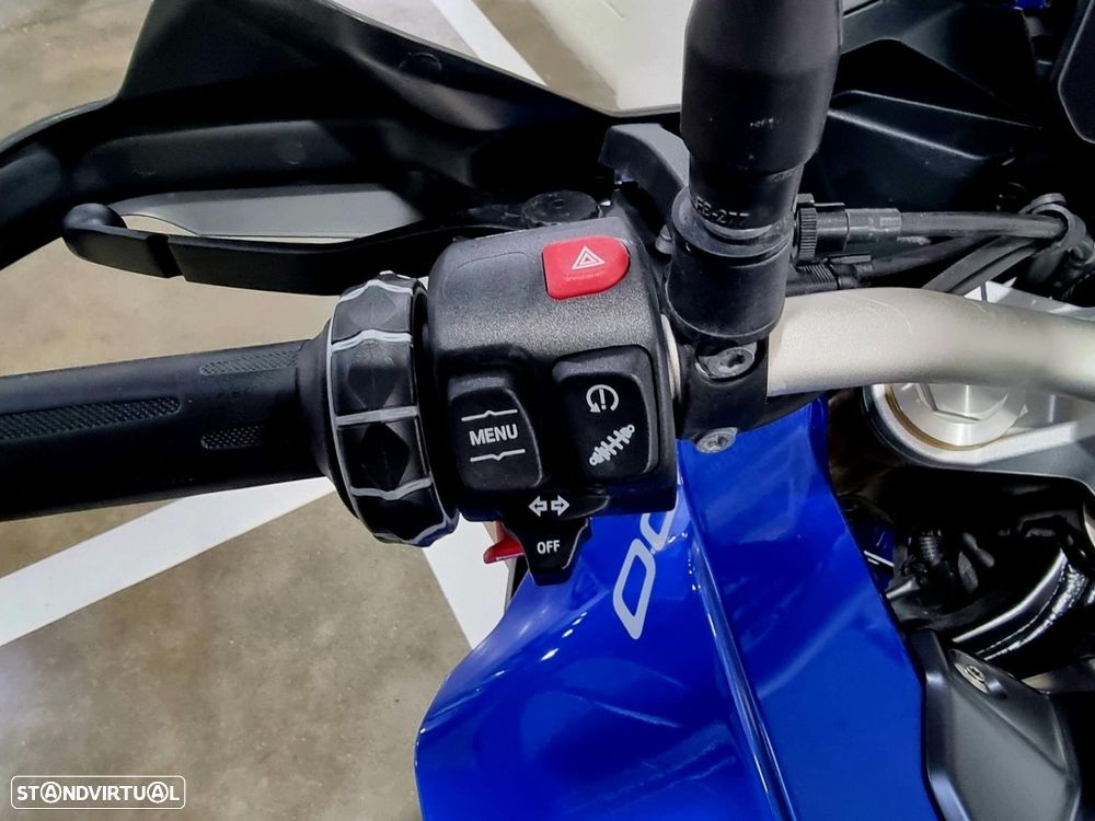 BMW F 900 XR 900XR - 10