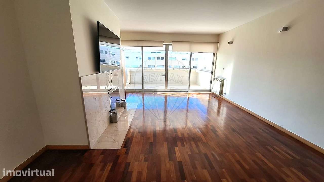 Apartamento T2 para arrendamento - Grande imagem: 2/25