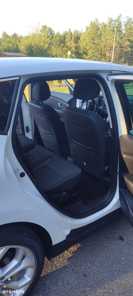 Renault Scenic - 11