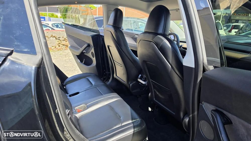 Tesla Model Y Long Range Tração Traseira Premium - 17
