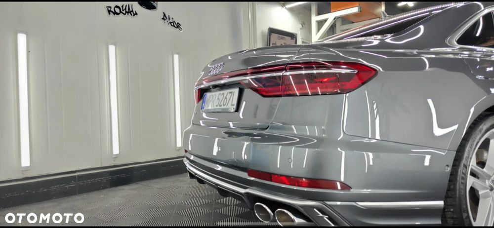 Audi S8 - 4