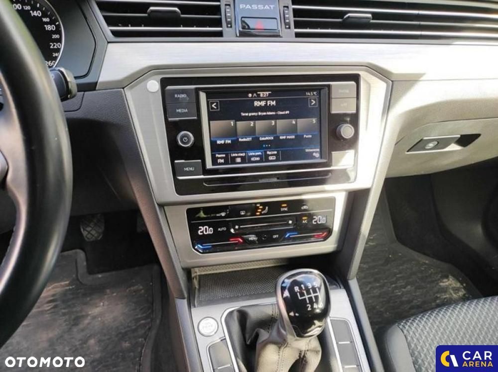 Volkswagen Passat - 22