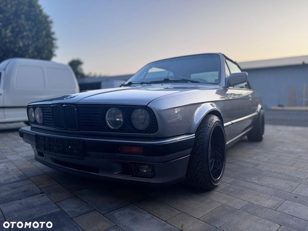 BMW Seria 3 325i - 19