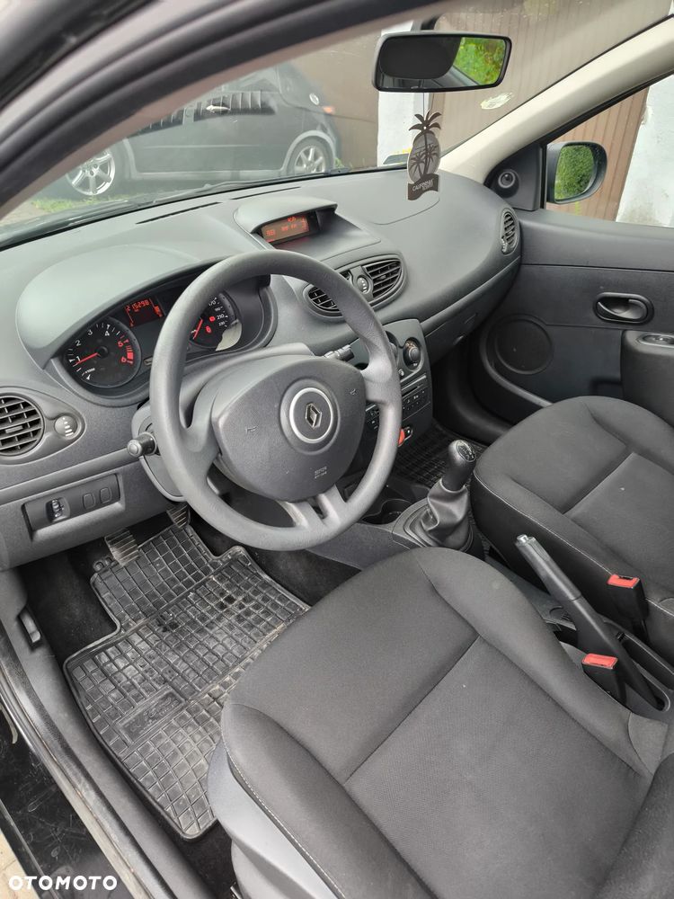 Renault Clio 1.5 dCi 75 Expression - 10
