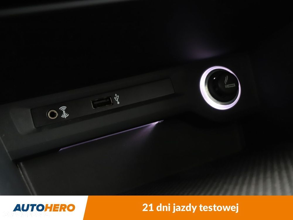 Volkswagen Touran - 26