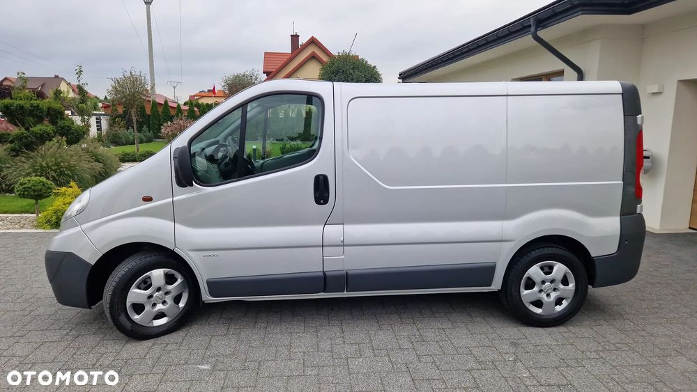 Opel Vivaro - 1