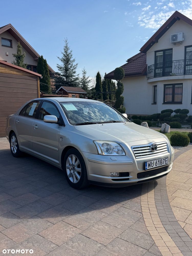 Toyota Avensis 2.0 D-4D - 1