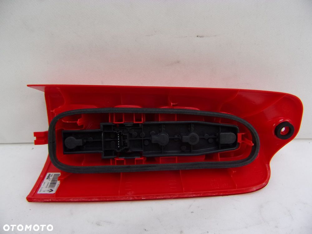 RENAULT MASTER II LAMPA LEWA TYŁ 7700352700 - 4