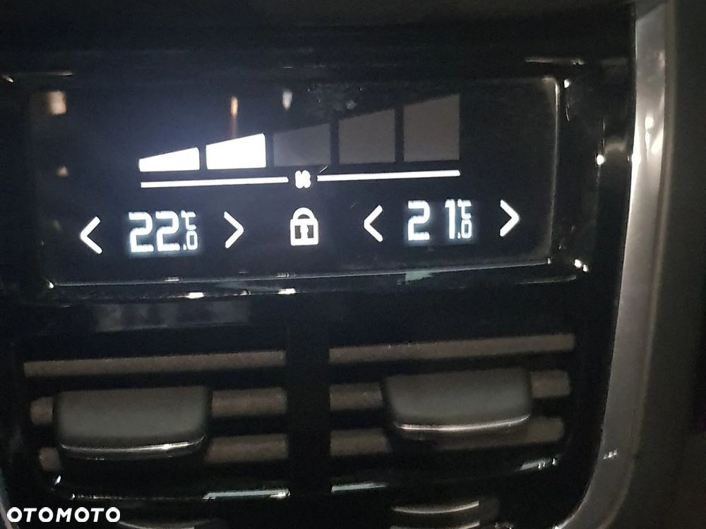 Volvo XC 60 D4 SCR AWD R-Design - 12