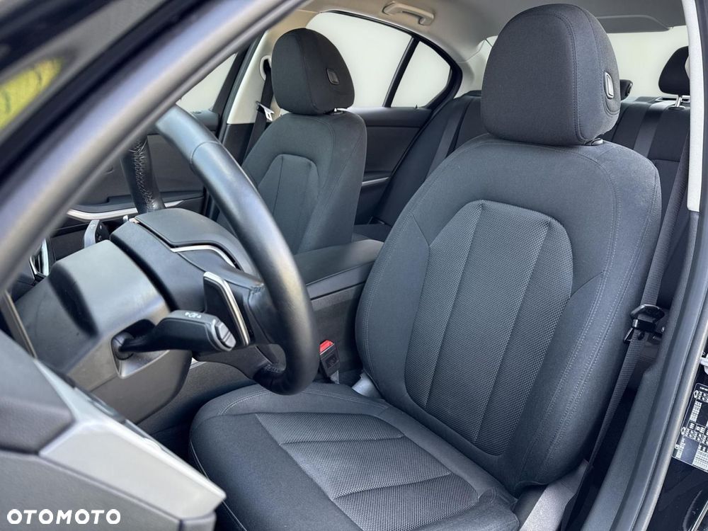 BMW Seria 3 320i - 11