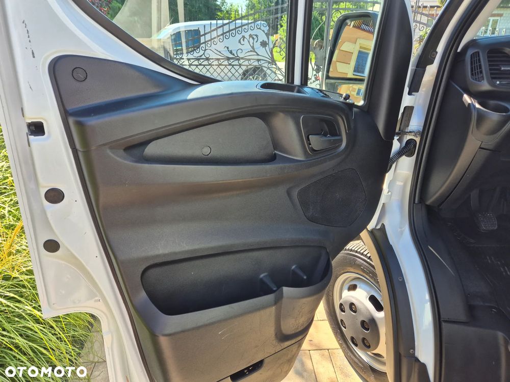 Iveco IVECO 35C15 BLIZNIAK BRYGADÓWKA KLIMATRONIK MAX PNEUMATYKA - 16