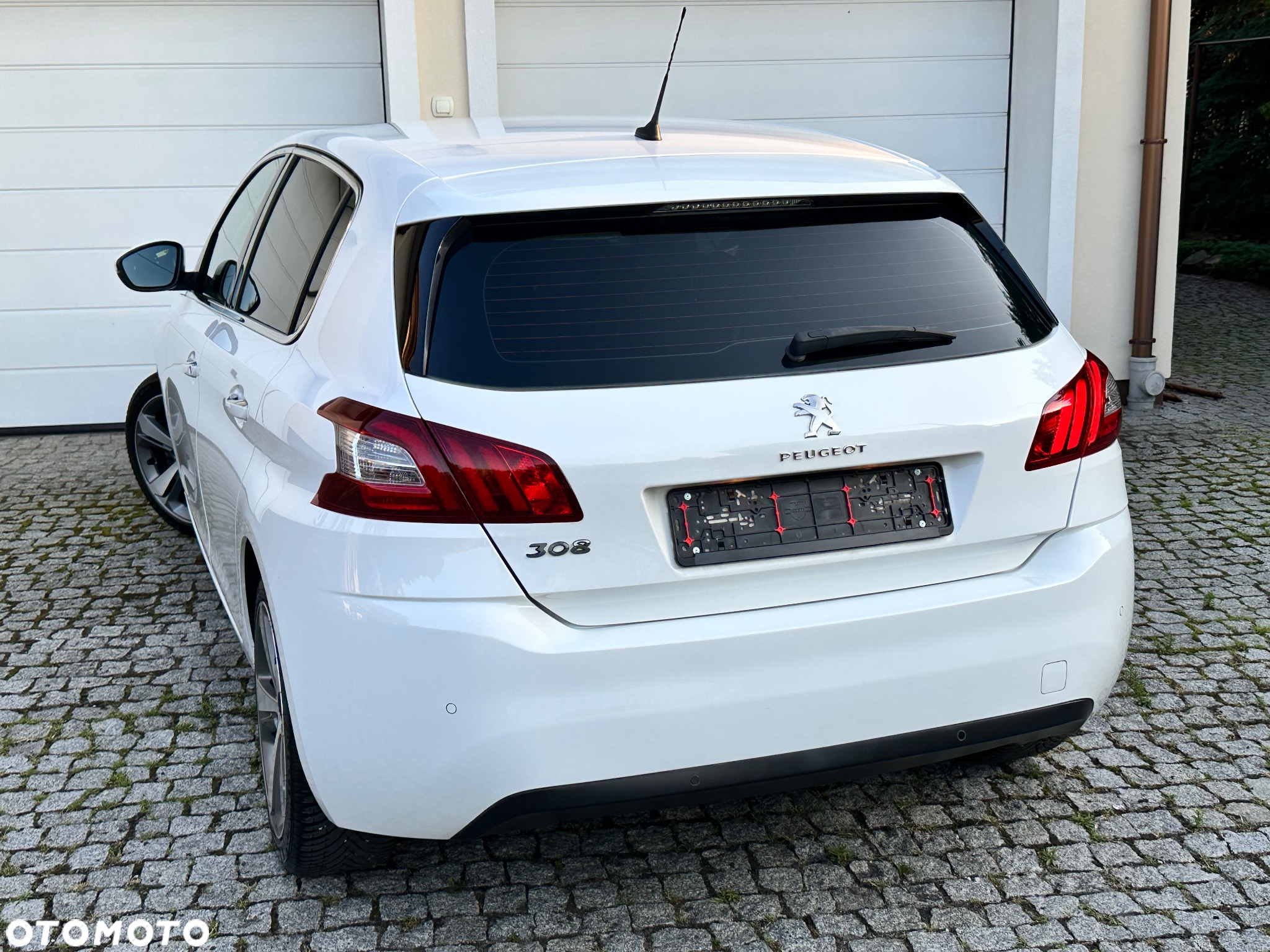 Peugeot 308 SW e-HDi FAP 115 Stop&Start Business Line Niveau 1 - 10