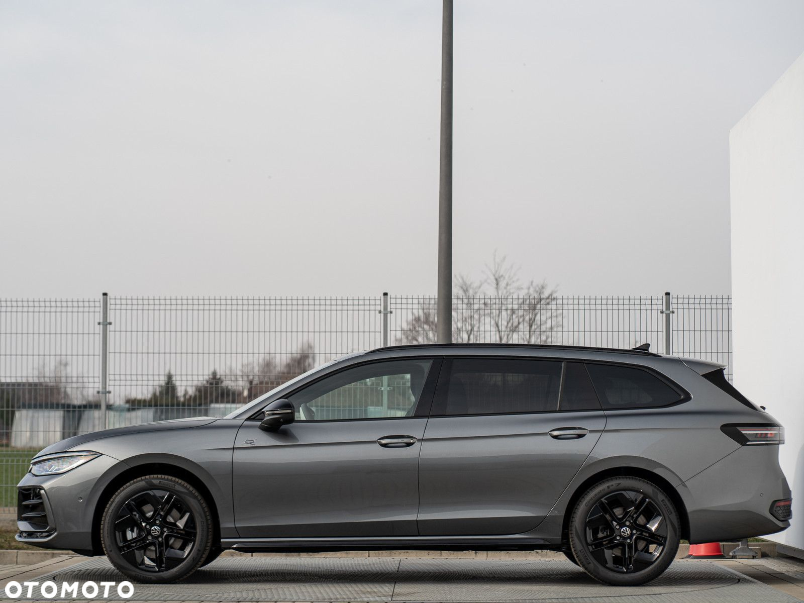 Volkswagen Passat - 2