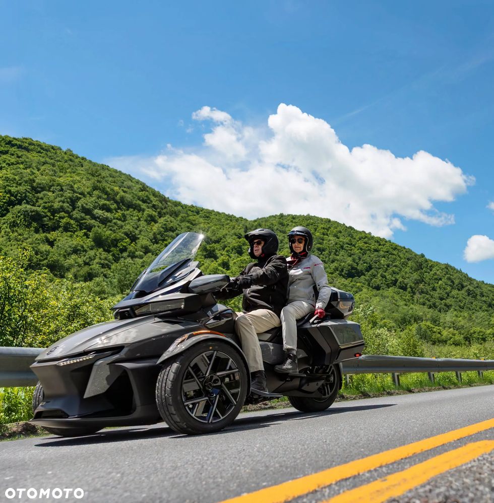 Can-Am Spyder - 1