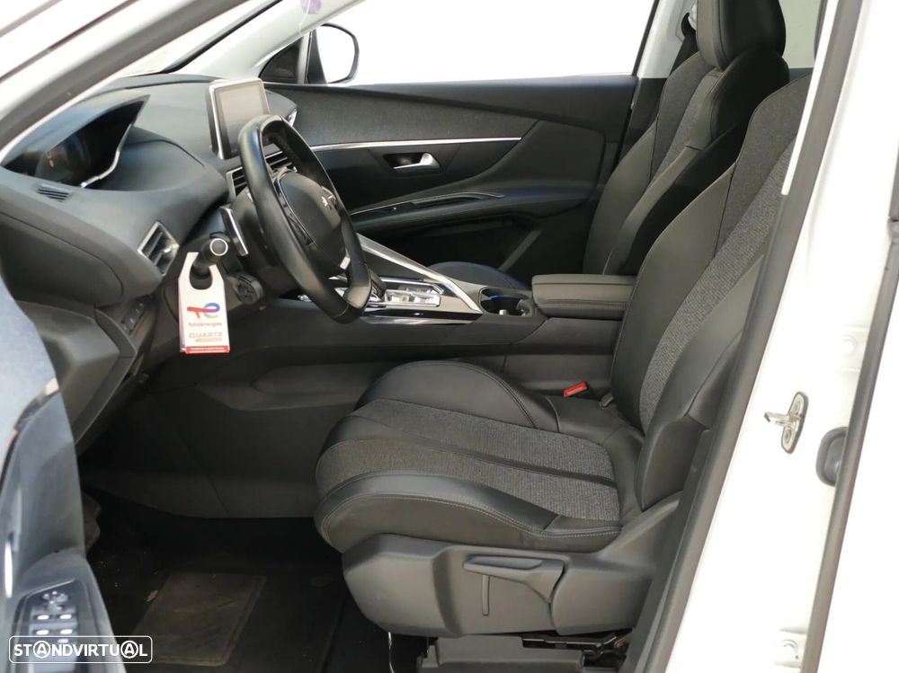 Peugeot 3008 1.6 Hybrid Allure Pack e-EAT8 - 24