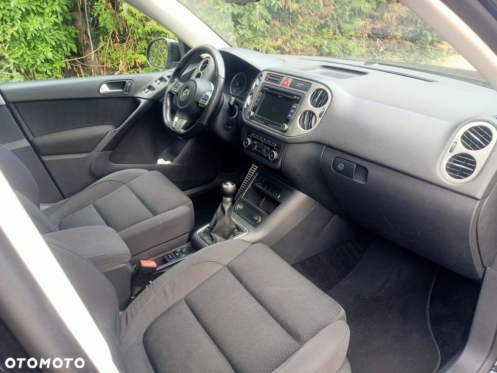 Volkswagen Tiguan - 11