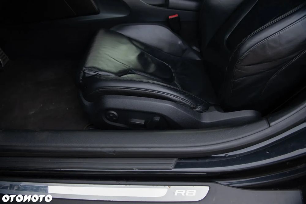 Audi R8 Coupé 4.2 FSI quattro R tronic - 27