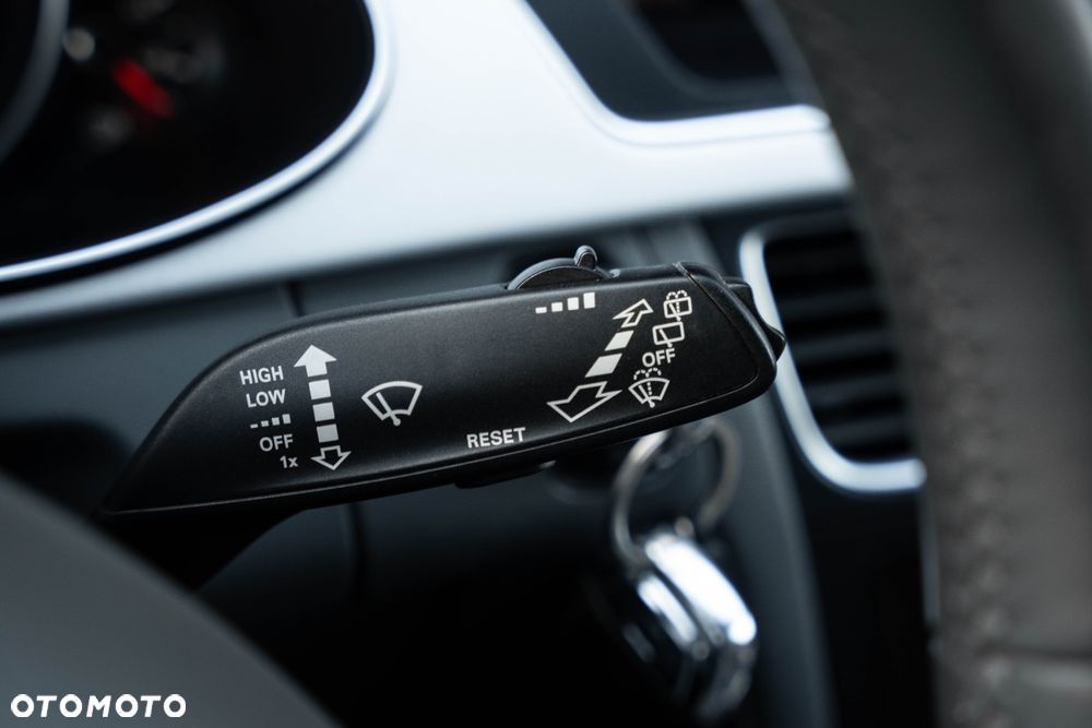 Audi A4 Avant 2.0 TDI DPF clean diesel multitronic Attraction - 22