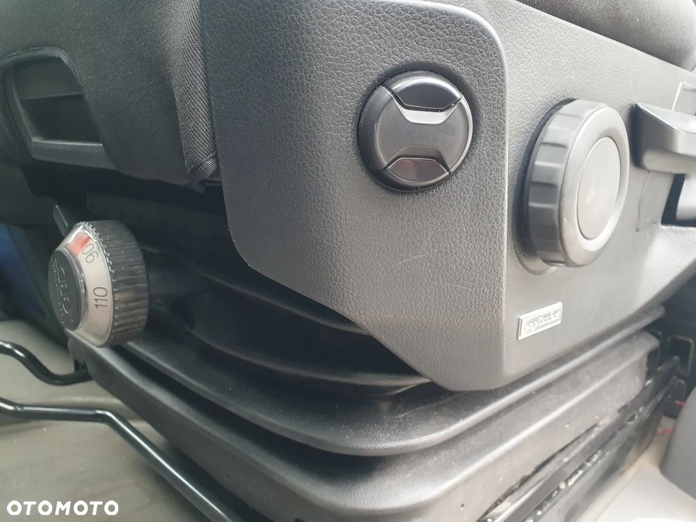 Volkswagen CRAFTER - 27
