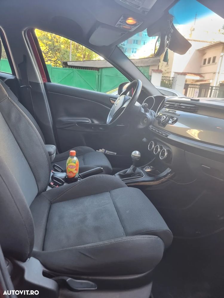 Alfa Romeo Giulietta 1.6 JTDM 16V - 6