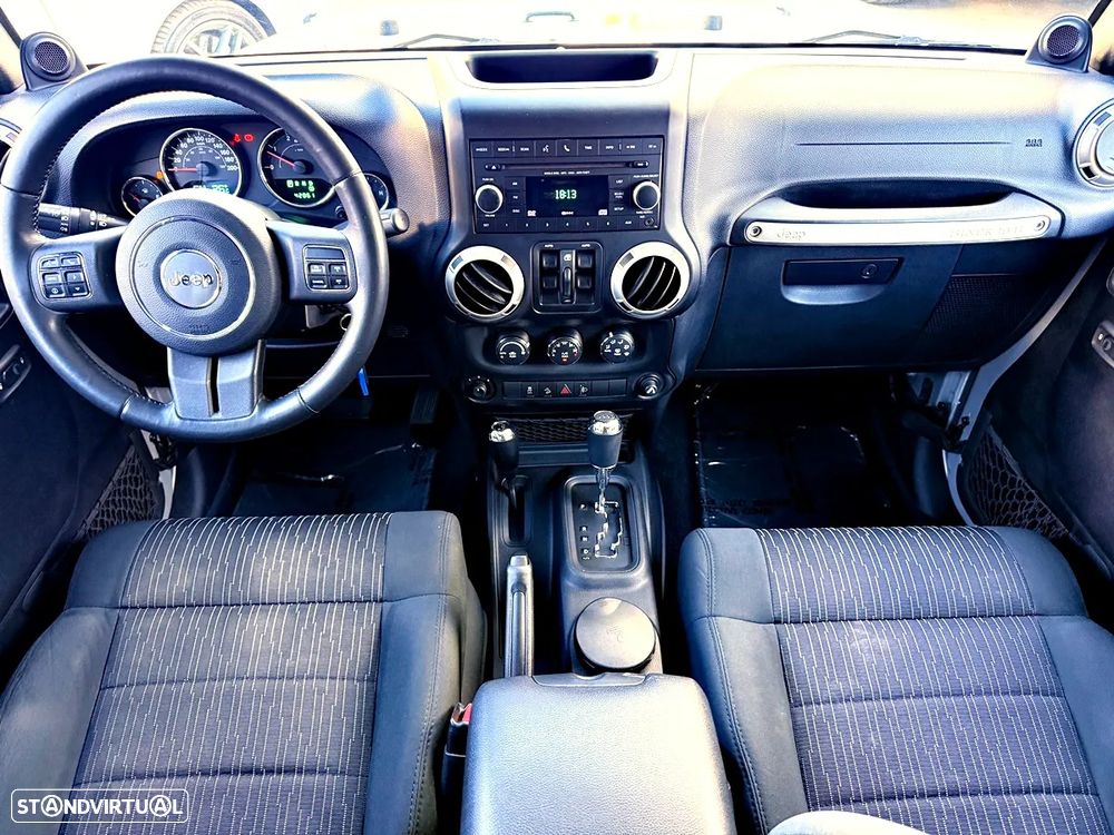 Jeep Wrangler Unlimited 2.8 CRD ATX Sahara Adventure Edition - 10