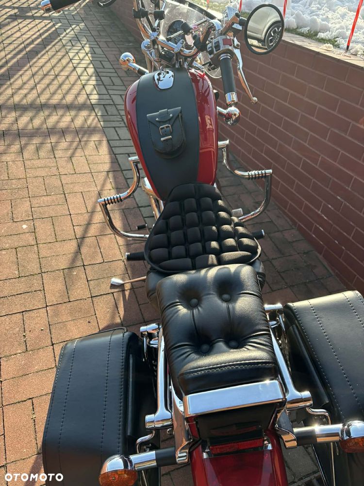 Suzuki Intruder - 7