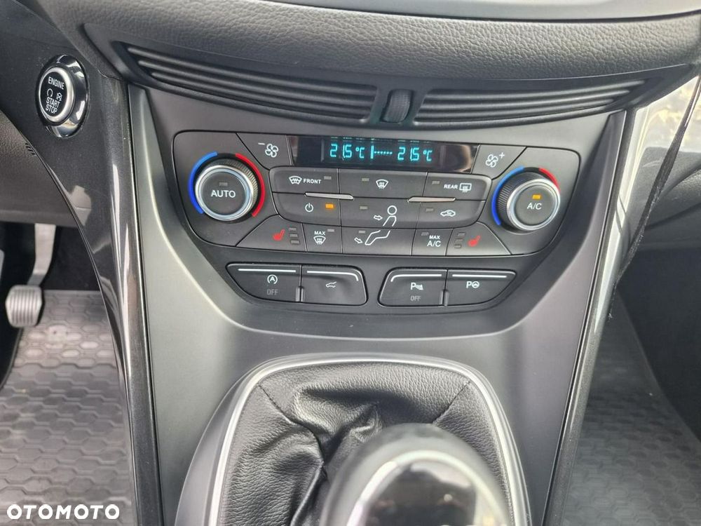 Ford Kuga - 17