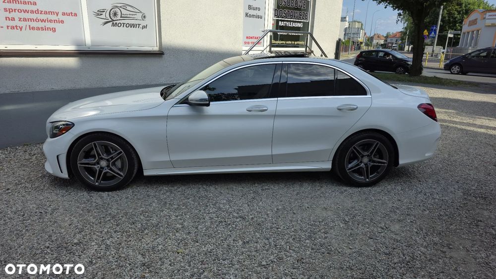 Mercedes-Benz Klasa C 300 4Matic 9G-TRONIC AMG Line - 3