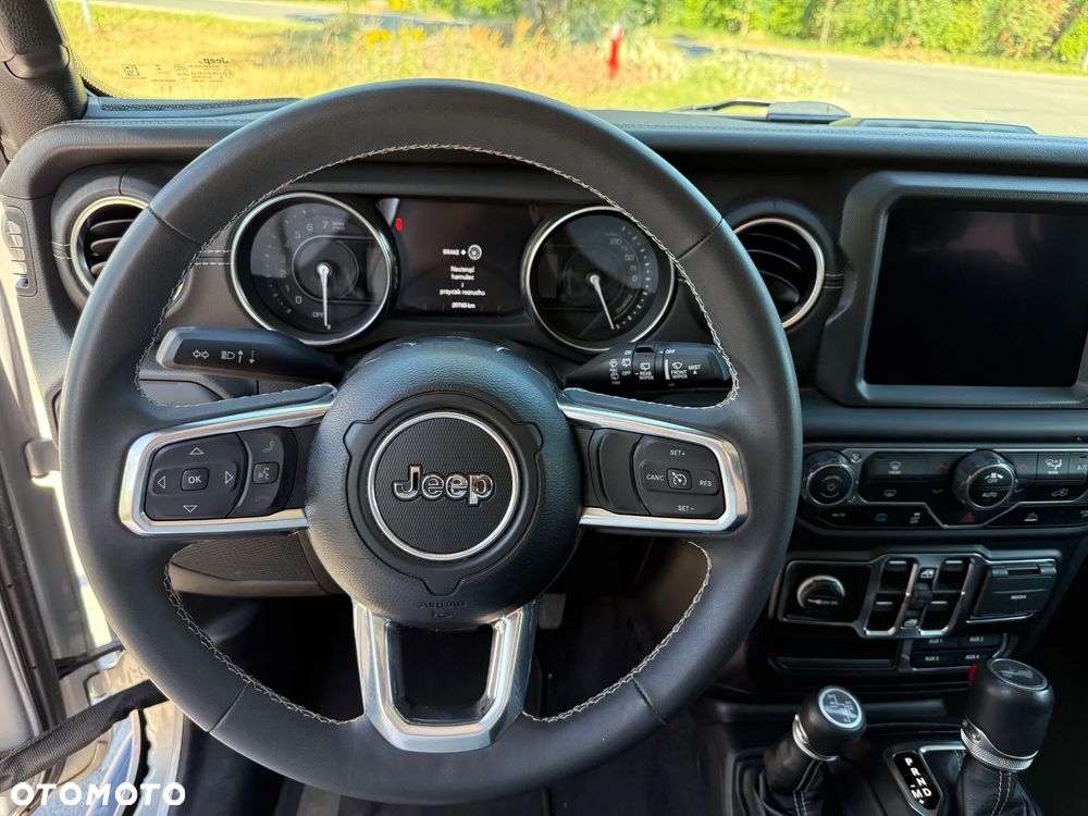 Jeep Wrangler - 13