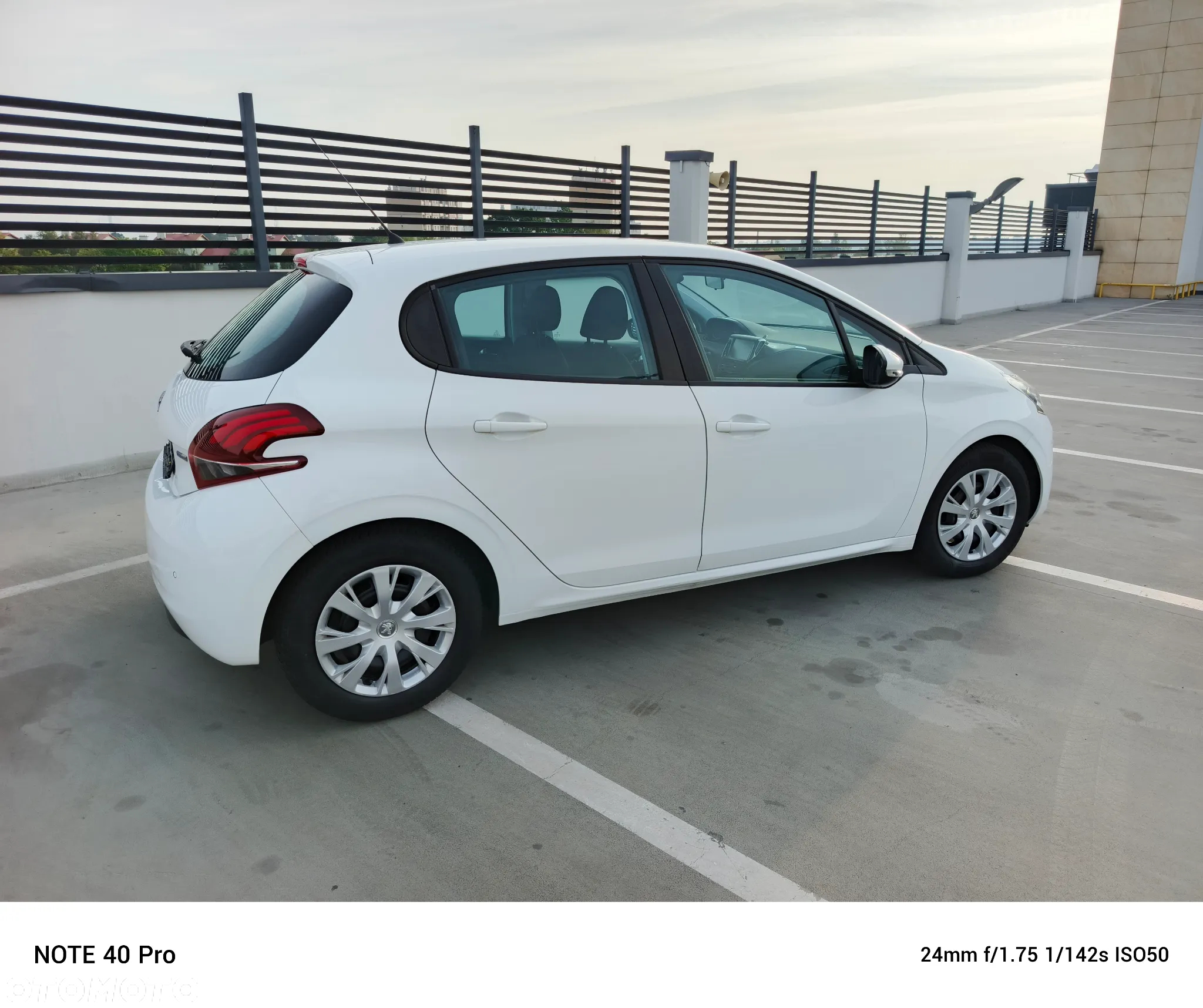 Peugeot 208 1.2 PureTech GPF Allure S&S - 5