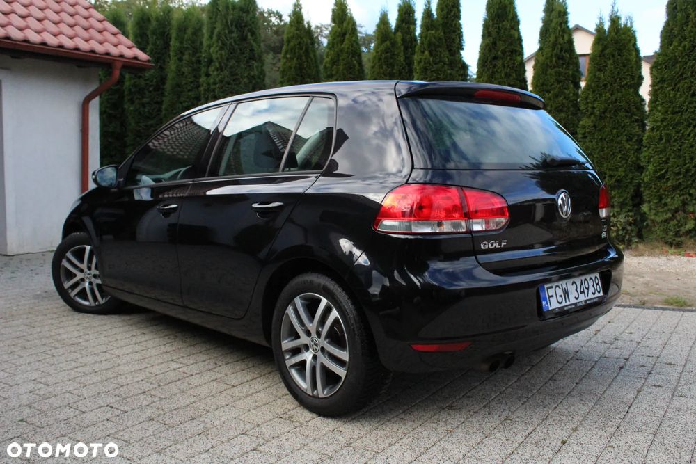 Volkswagen Golf - 2