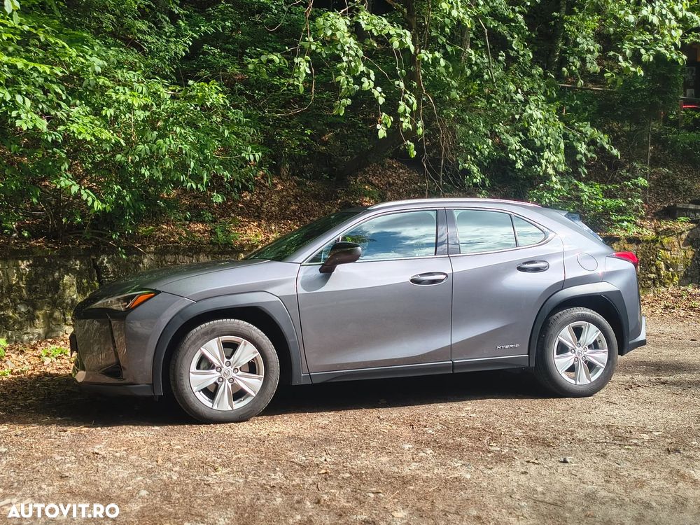 Lexus UX 250h FWD Business - 1