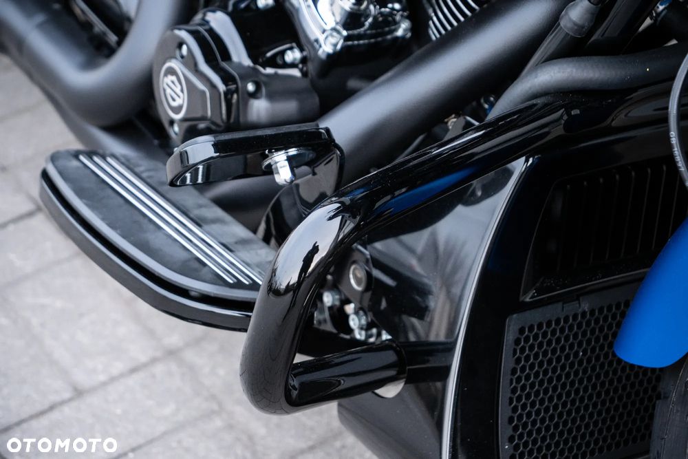 Harley-Davidson Touring Street Glide - 10