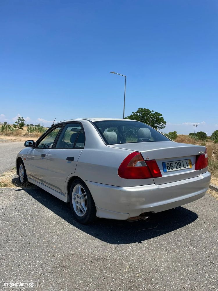 Mitsubishi Lancer 1300 GLXi - 1
